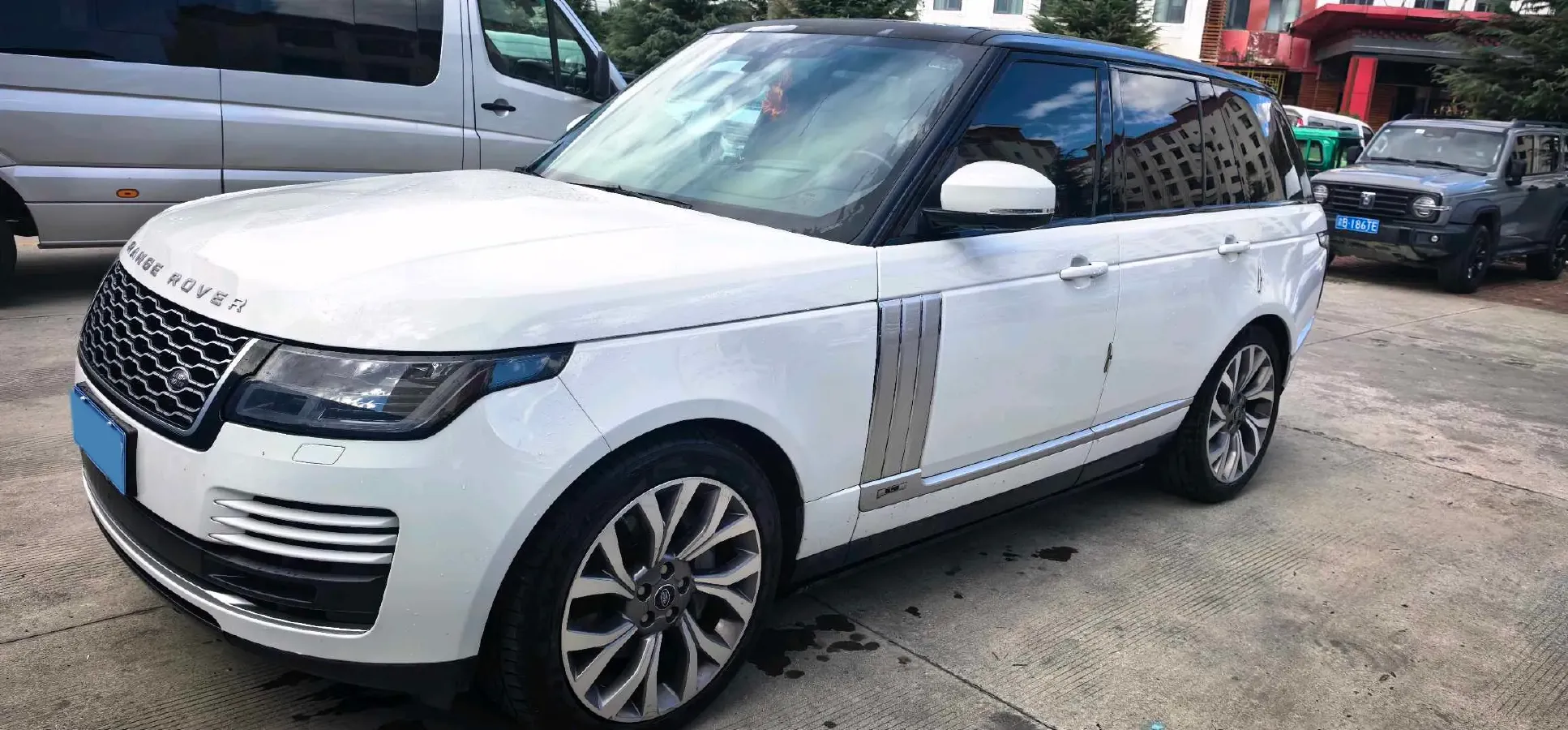 2022 Land Rover Range Rover 3.0T 360HP L6 8AT,autocango,china used car exporter,china ev exporter,chinese used car exporter,chinese used ev exporter