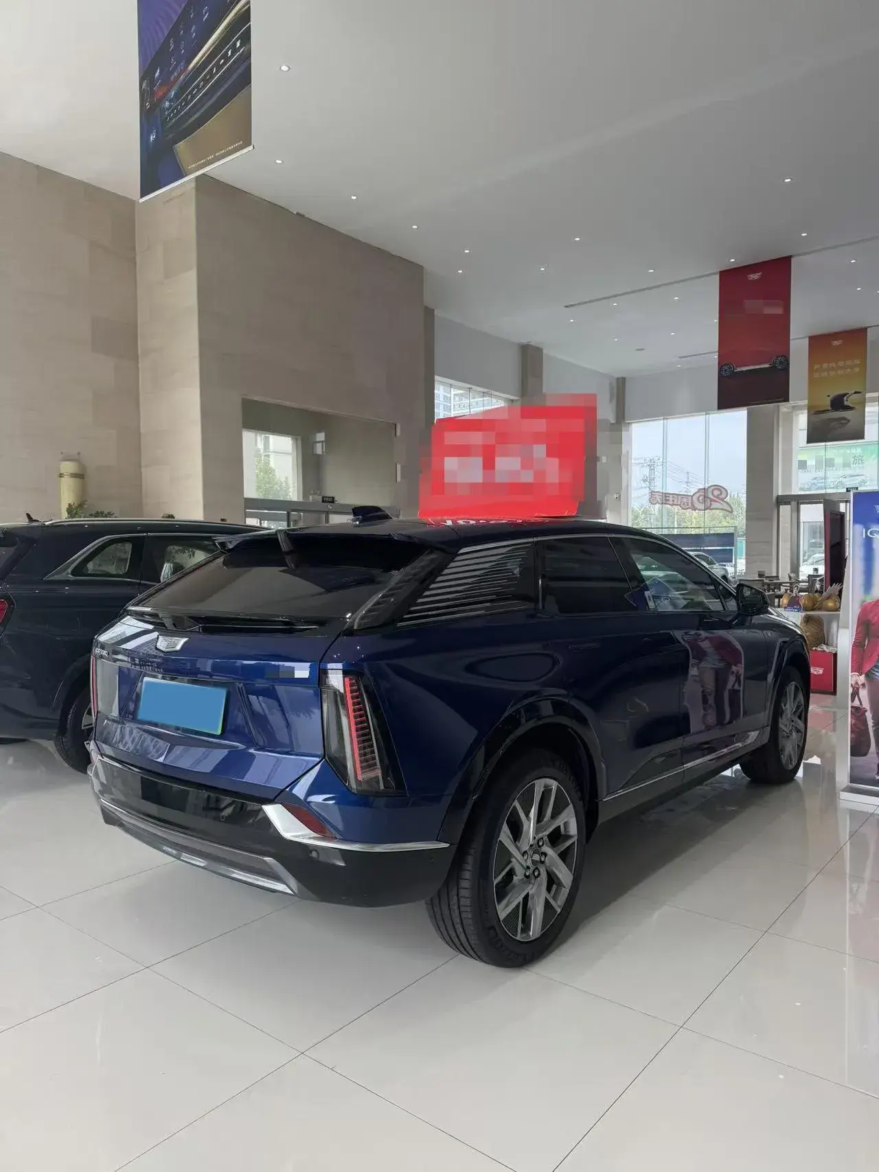 2024 CADILLAC OPTIQ thumbnail 4