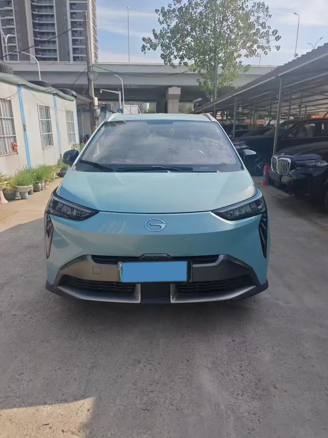 2022 AION Y thumbnail 2