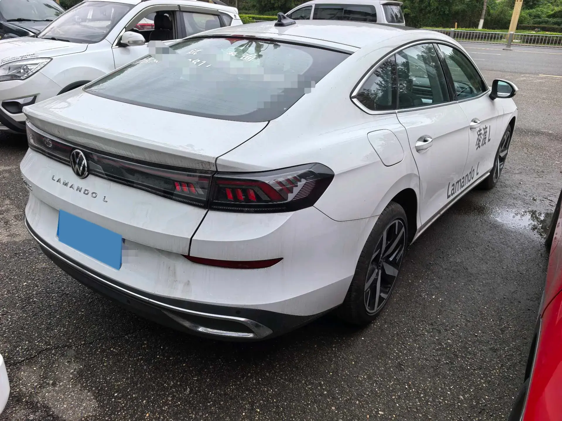 2024 VOLKSWAGEN LAMANDO thumbnail 2