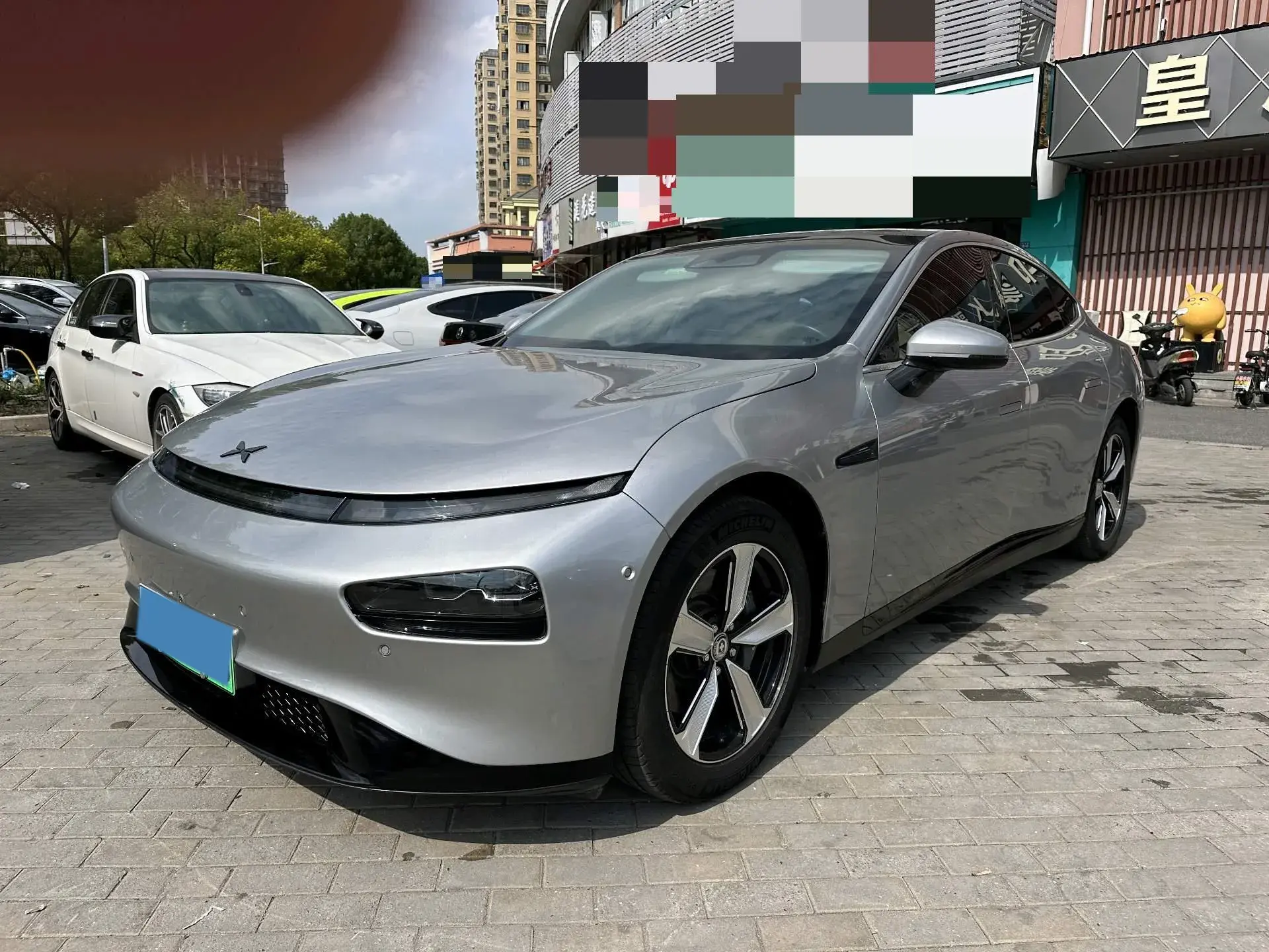 2023 XPENG P7 view 1