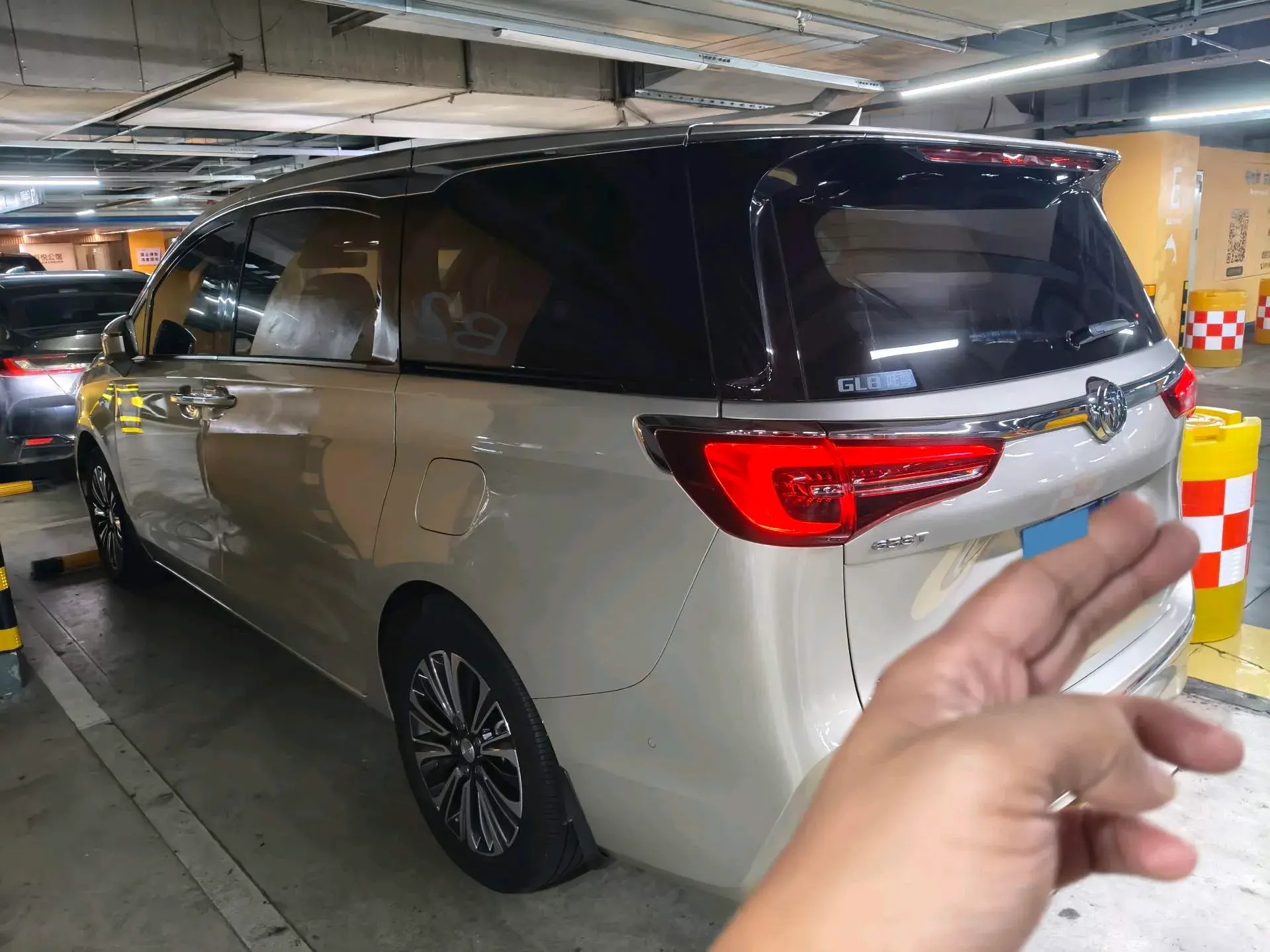 2021 BUICK GL8 thumbnail 2