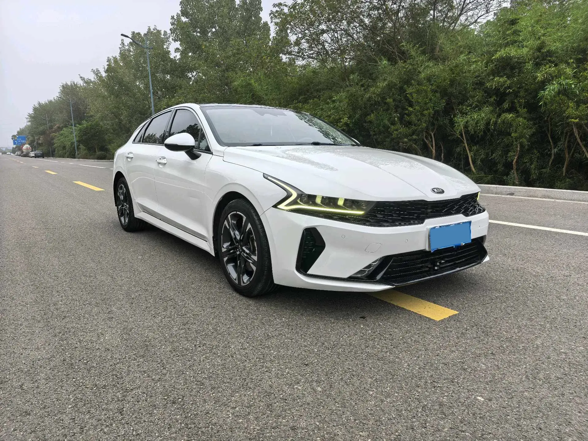 2020 KIA K5 thumbnail 3