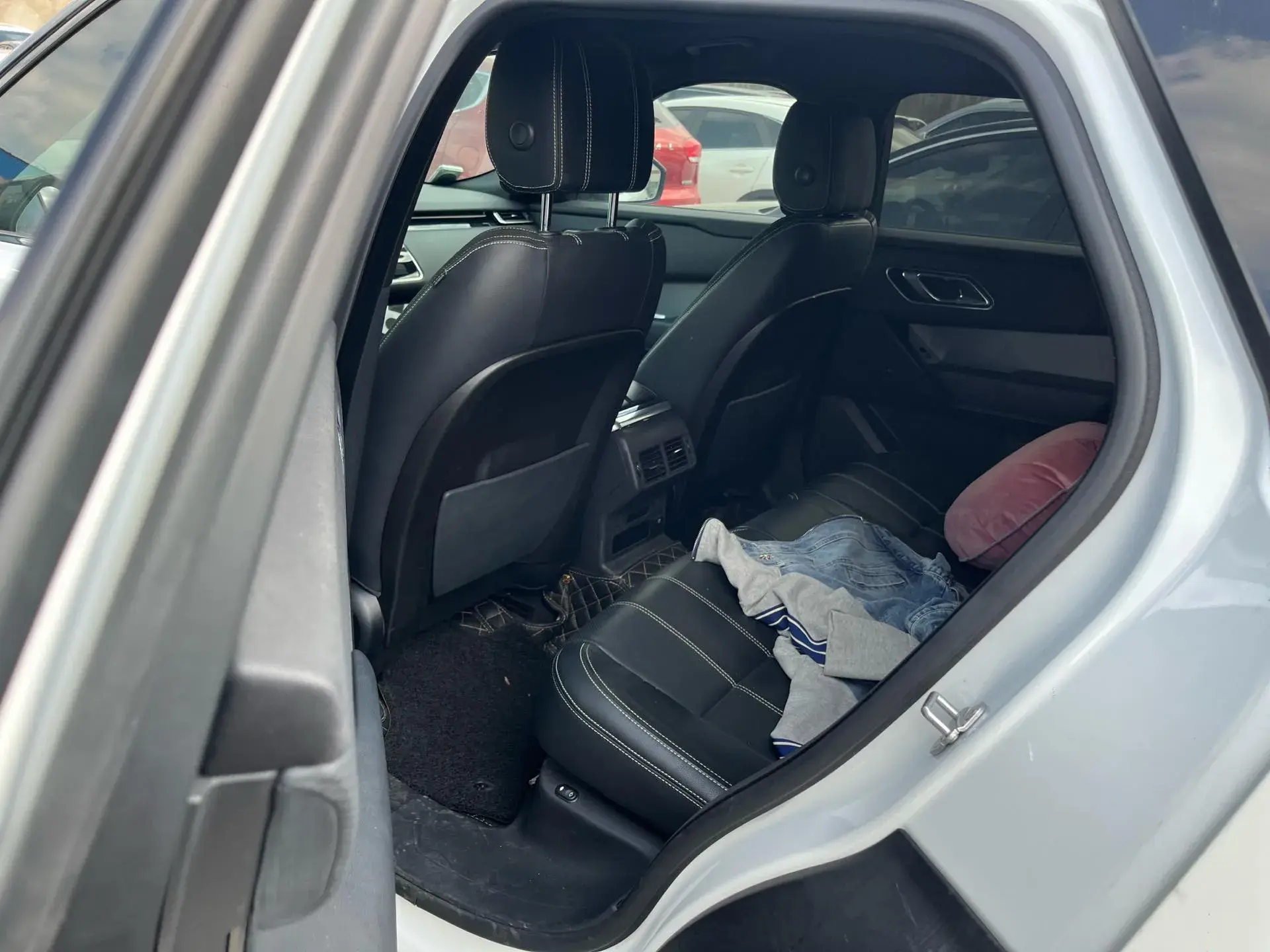 2018 LAND ROVER thumbnail 4