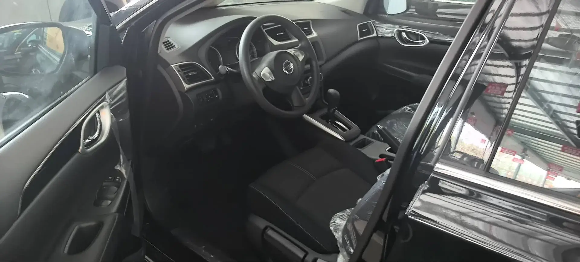 2024 NISSAN SYLPHY thumbnail 2