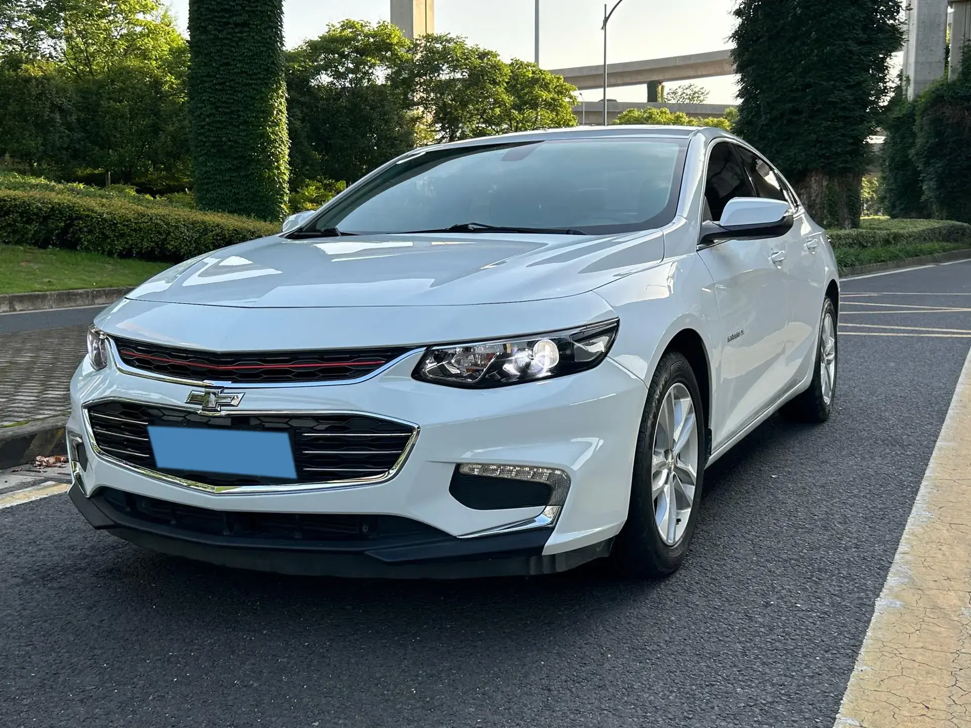 2018 CHEVROLET MALIBU view 1