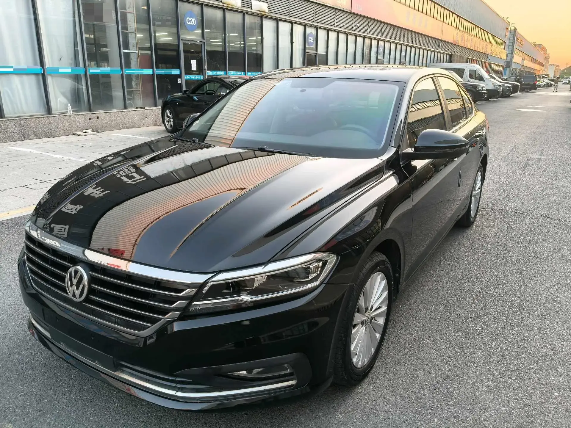 2019 VOLKSWAGEN LAVIDA view 1