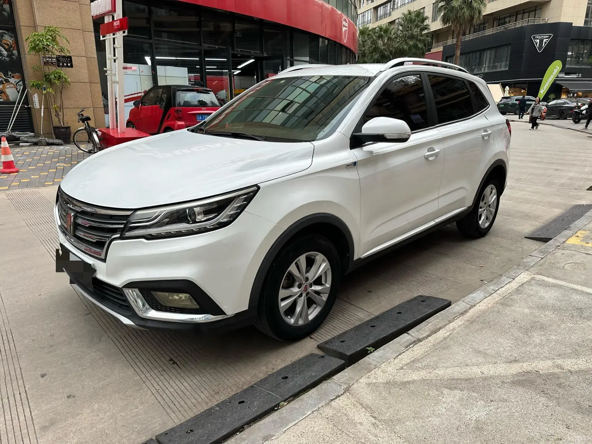 2018 ROEWE RX3 view 1