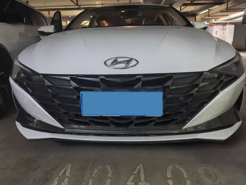 2022 HYUNDAI ELANTRA thumbnail 2