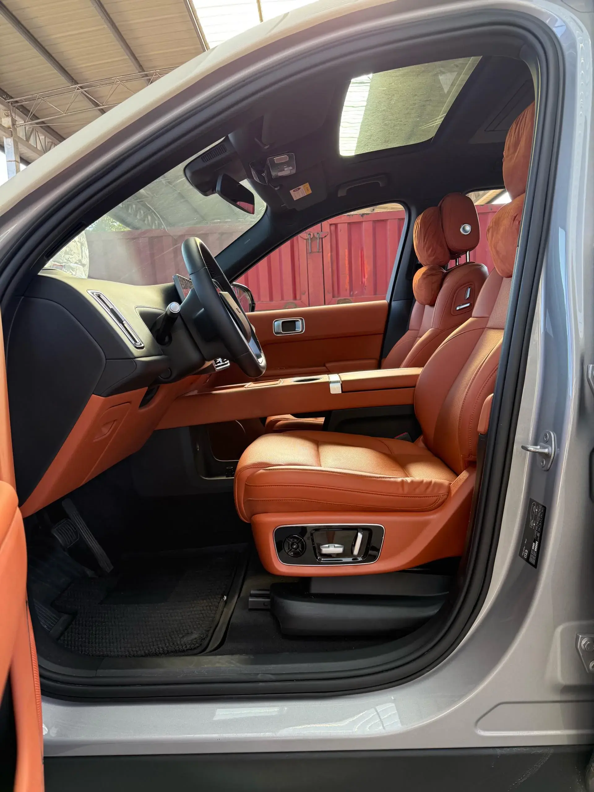 2023 LI L8 thumbnail 4