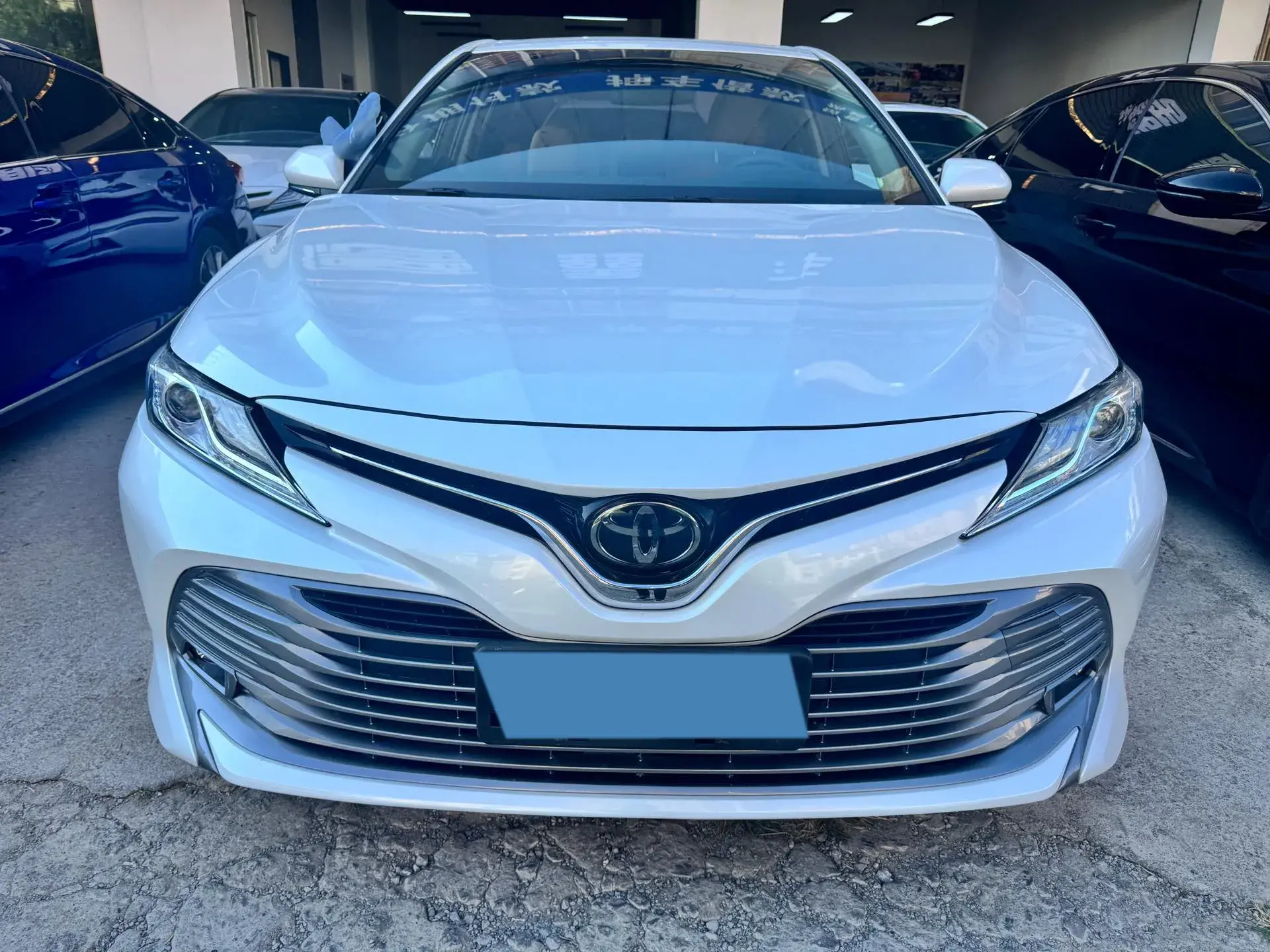 2019 TOYOTA CAMRY thumbnail 2