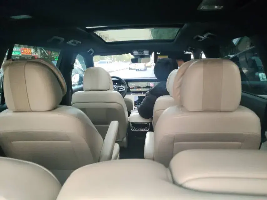 2021 LI ONE thumbnail 2