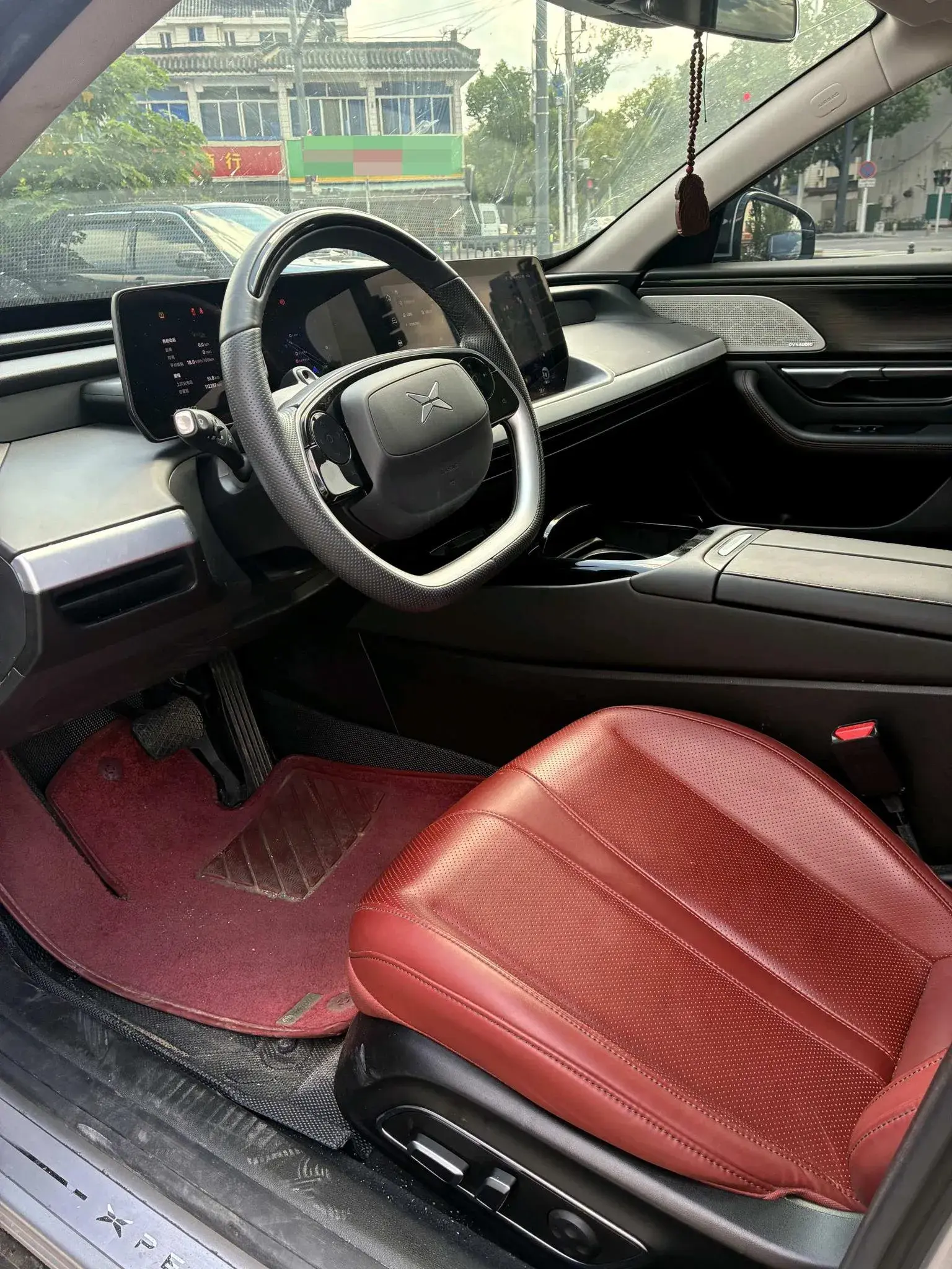 2020 XPENG P7 thumbnail 4