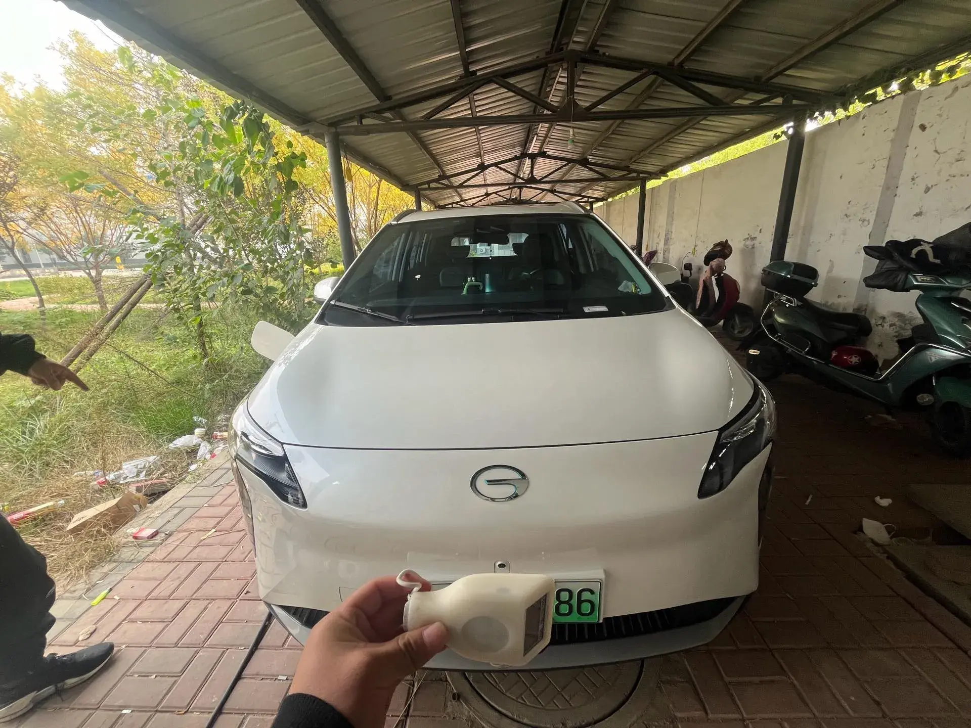 2023 AION Y thumbnail 2