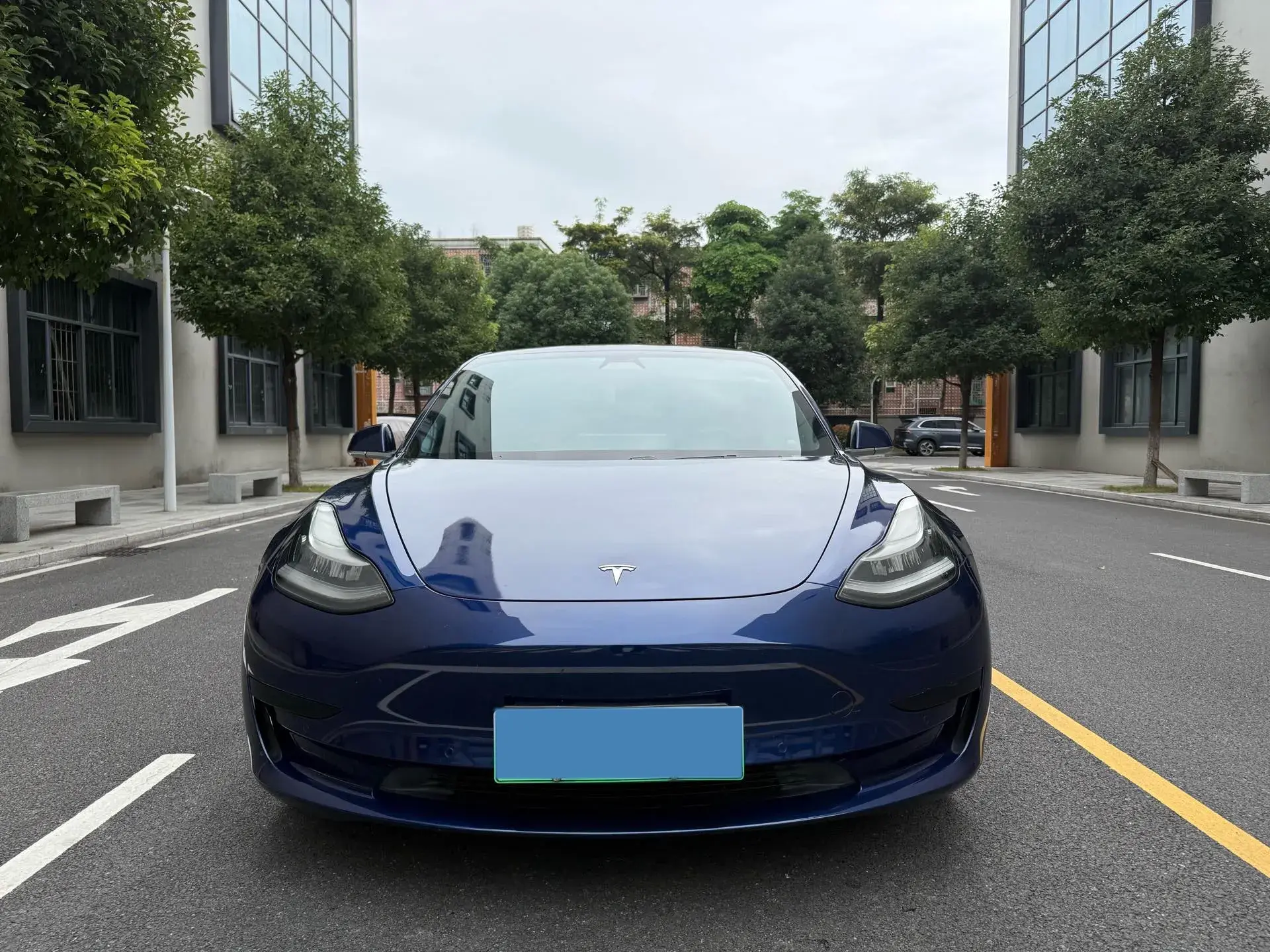 2020 TESLA MODEL thumbnail 2