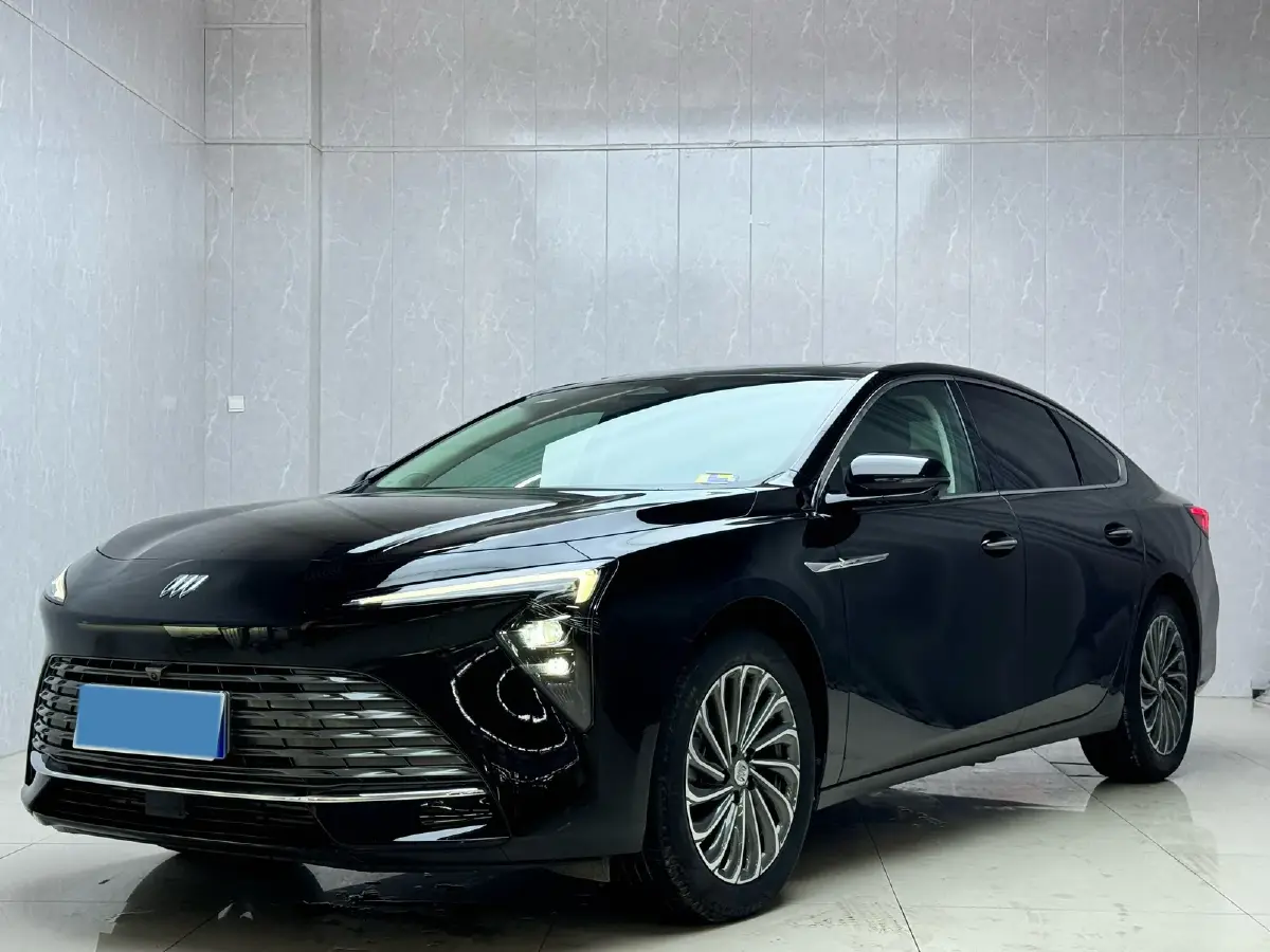 2024 Buick Larcosse 2.0T 237HP L4 9AT