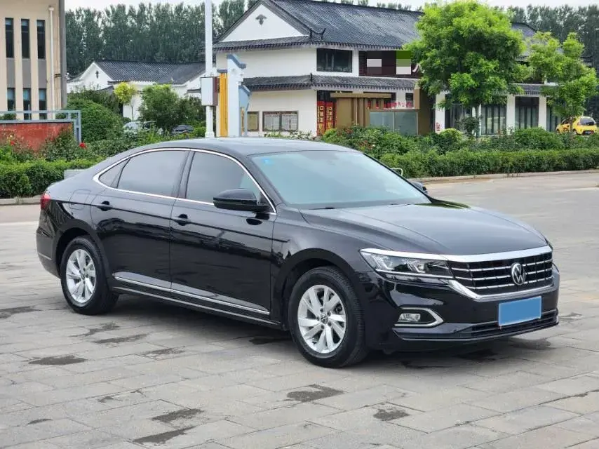 2020 VOLKSWAGEN PASSAT thumbnail 3