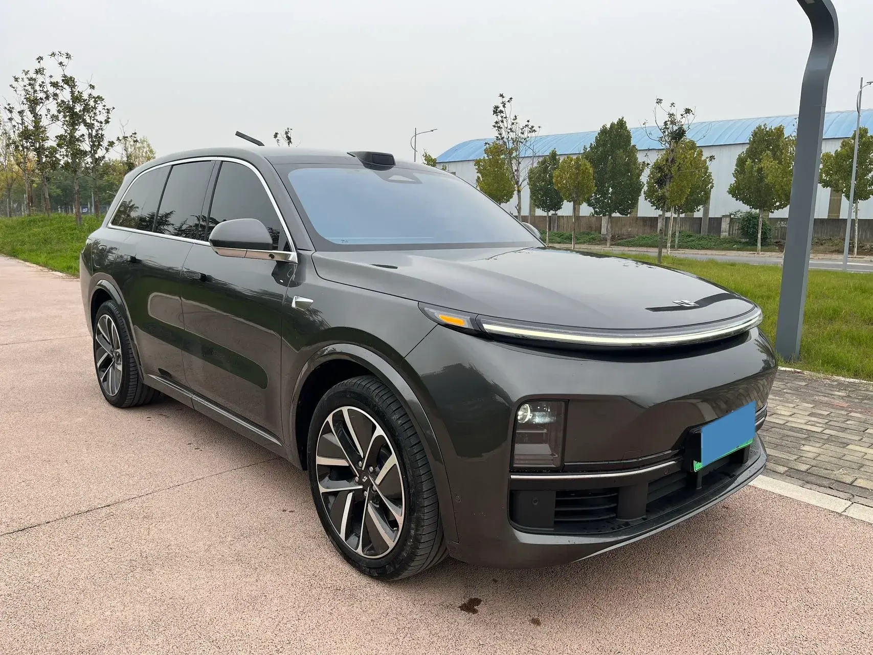 2024 LI L8 thumbnail 3