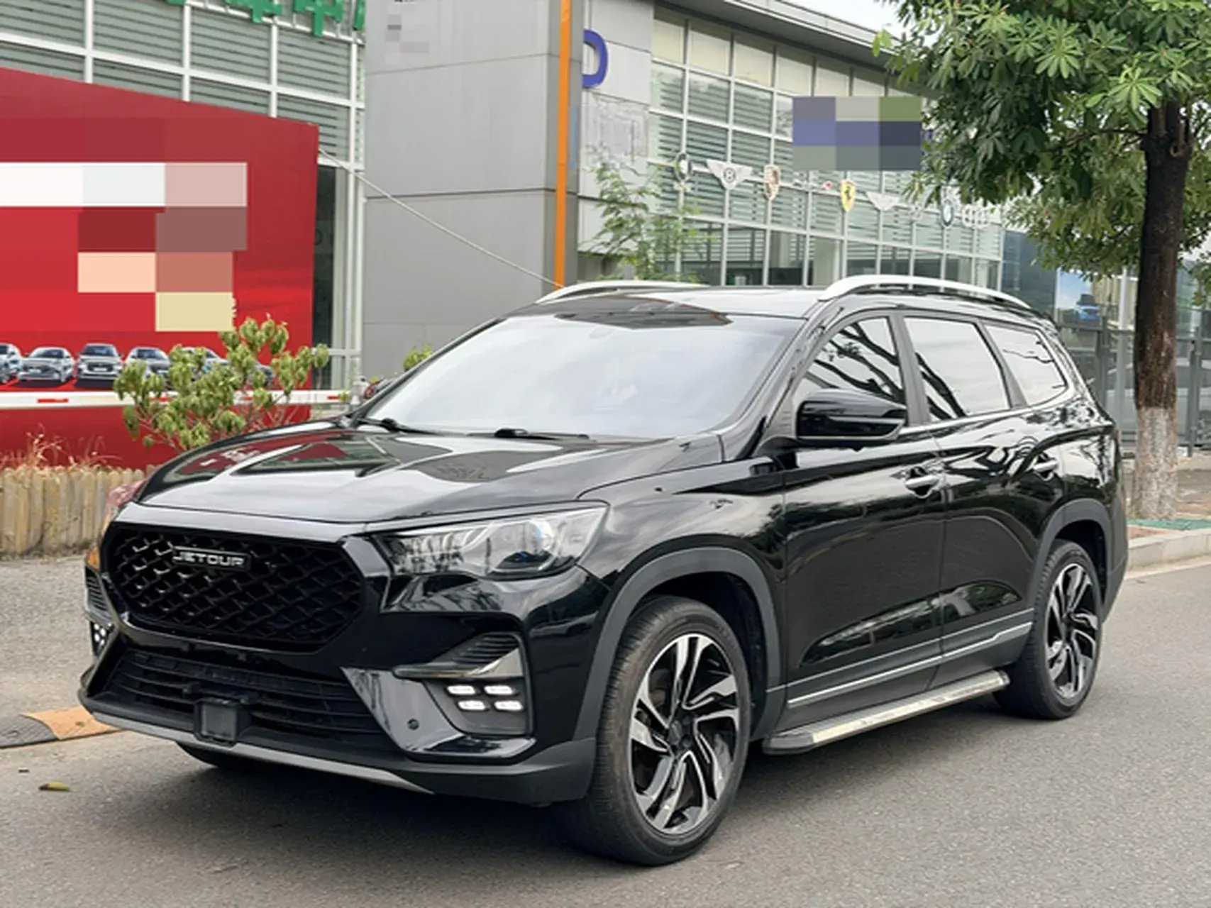 2019 JETOUR X90 view 1