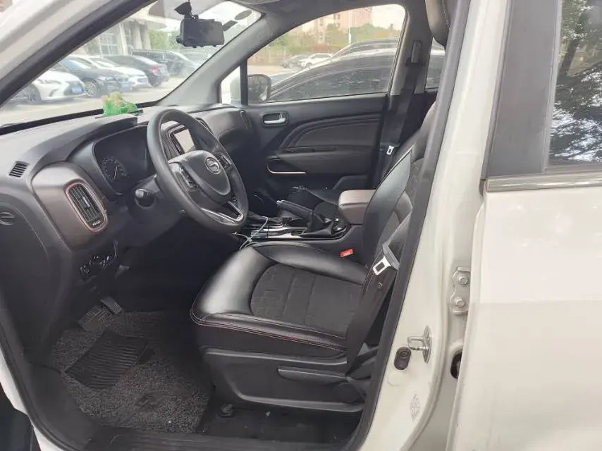 2017 GAC TRUMPCHI thumbnail 3