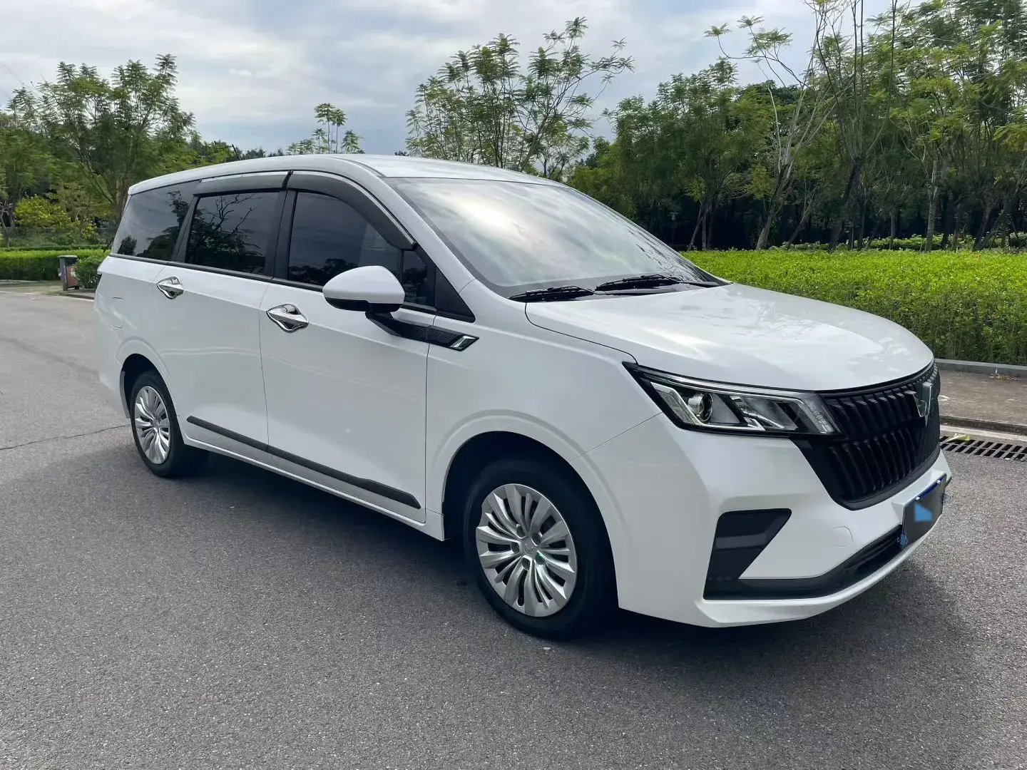 2022 WULING JIACHEN thumbnail 3