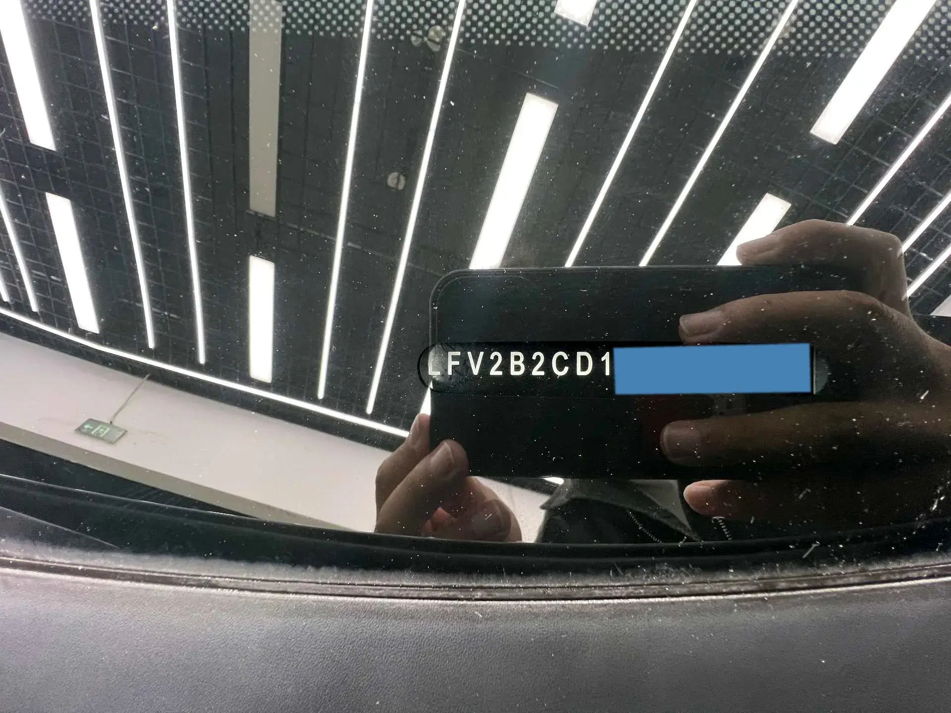 2021 VOLKSWAGEN GOLF thumbnail 2