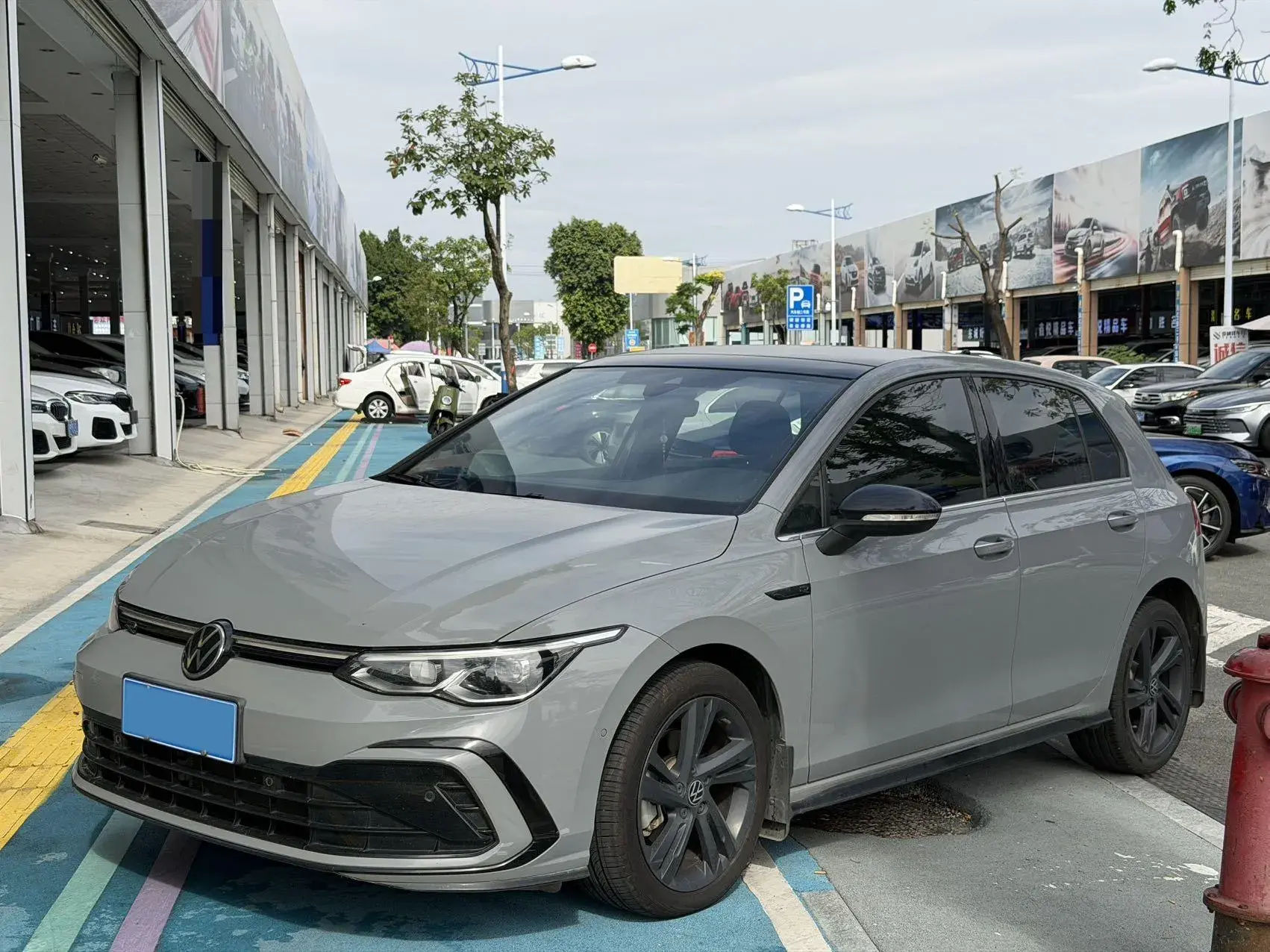 2021 VOLKSWAGEN GOLF view 1