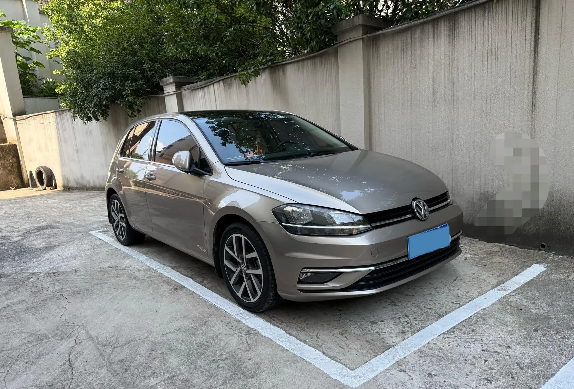 2019 VOLKSWAGEN GOLF thumbnail 2