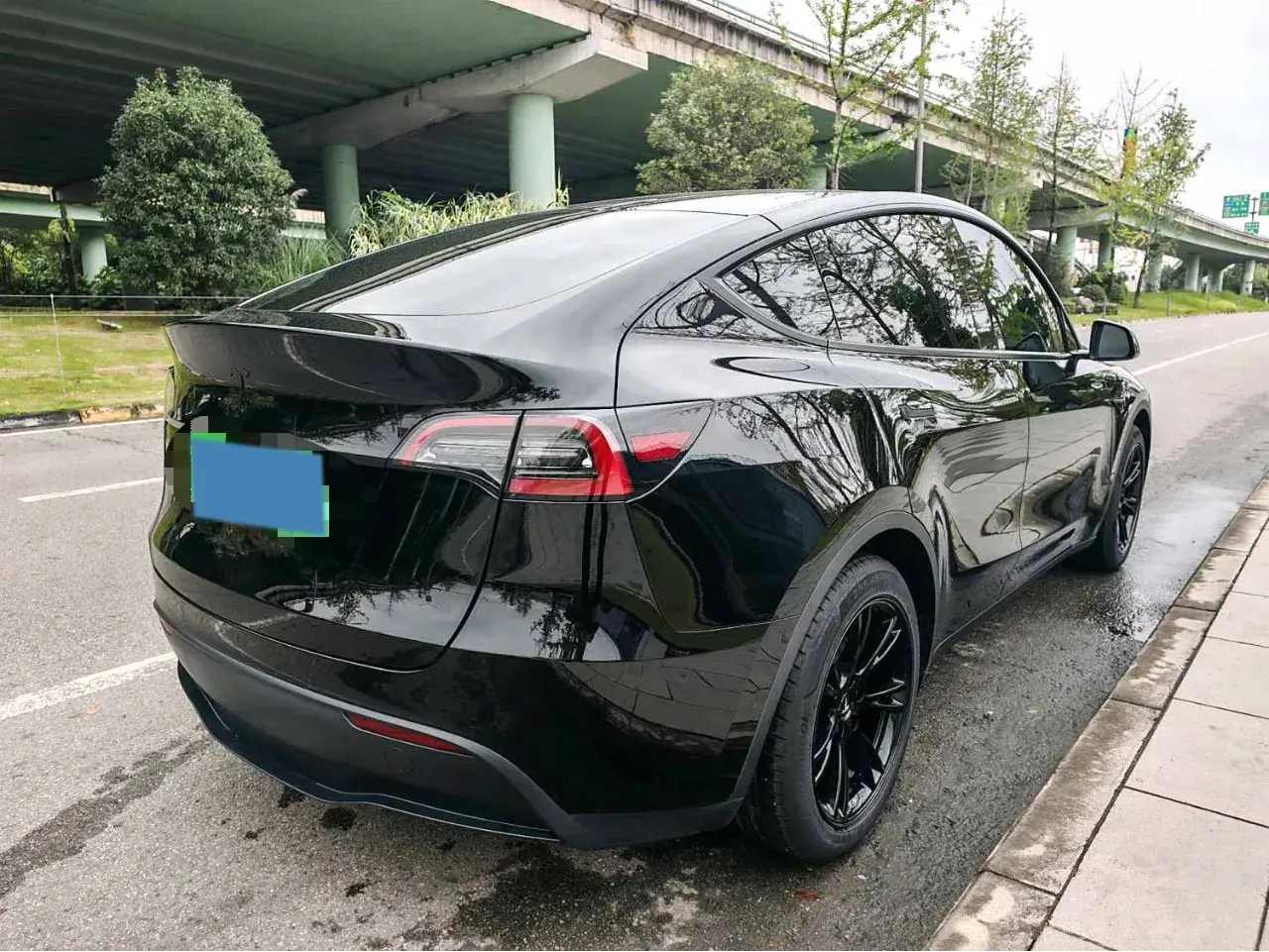 2022 TESLA MODEL thumbnail 4