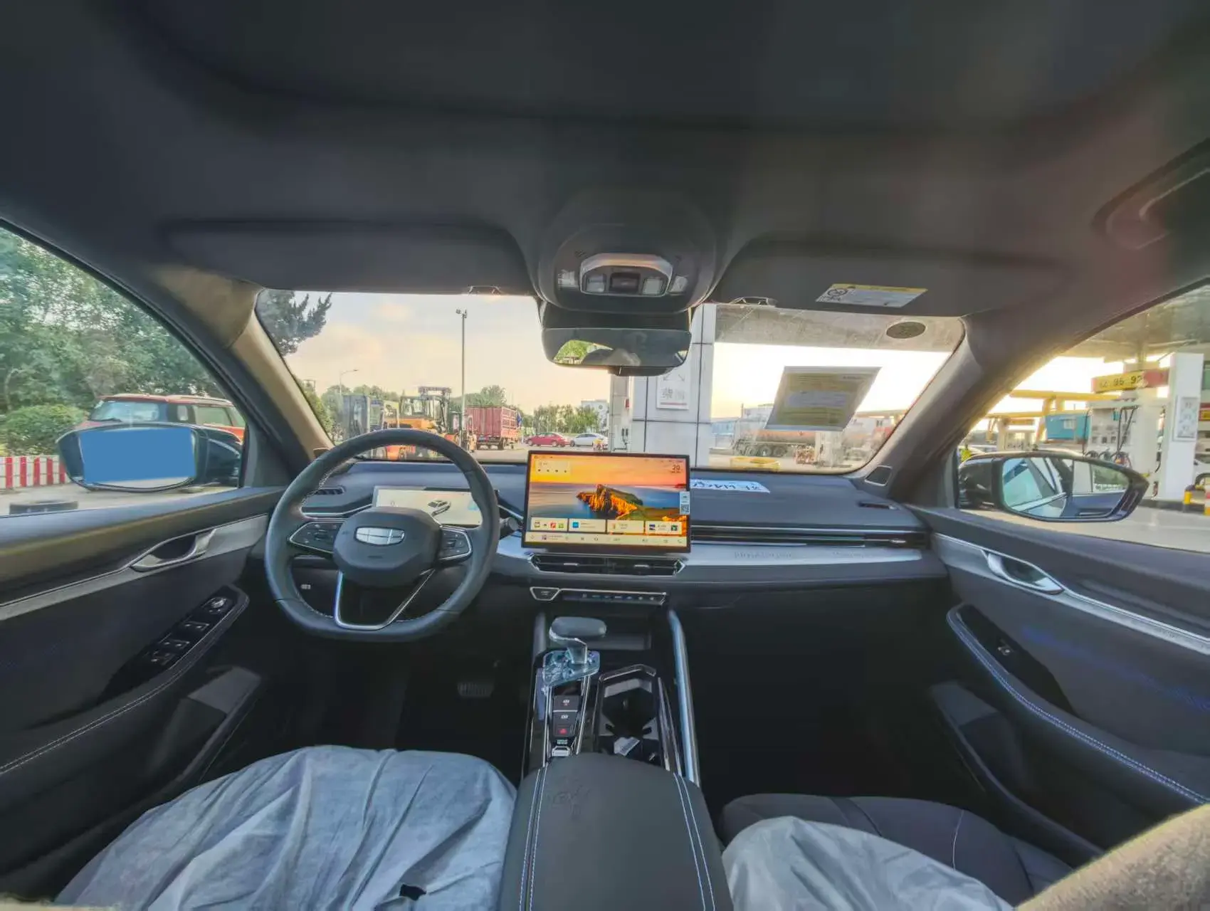 2025 GEELY PREFACE thumbnail 4