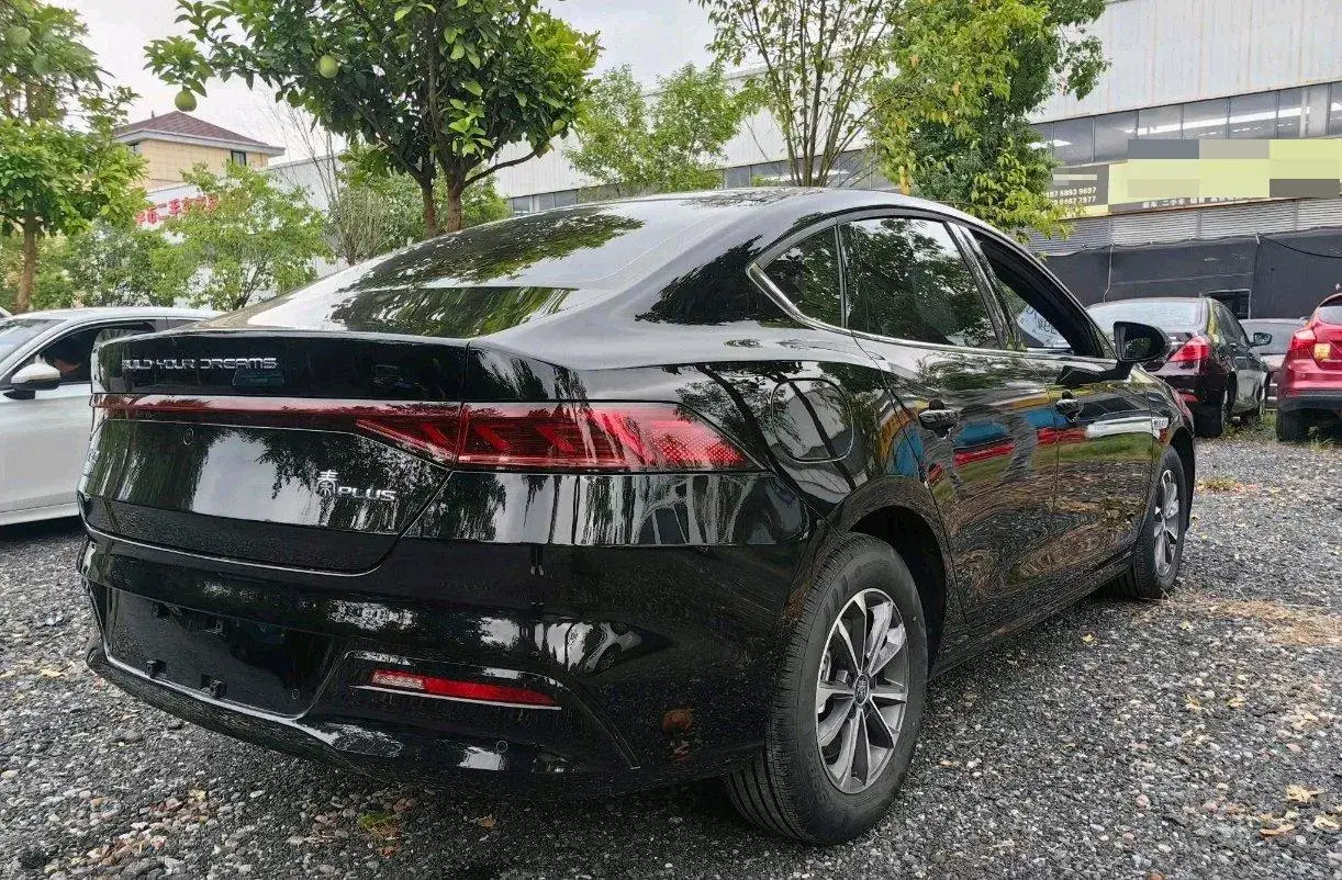 2024 BYD QIN thumbnail 3