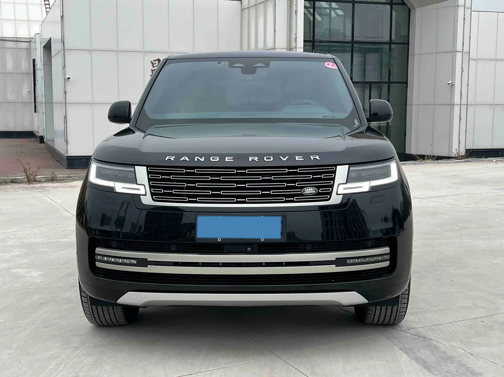 2024 LAND ROVER thumbnail 2