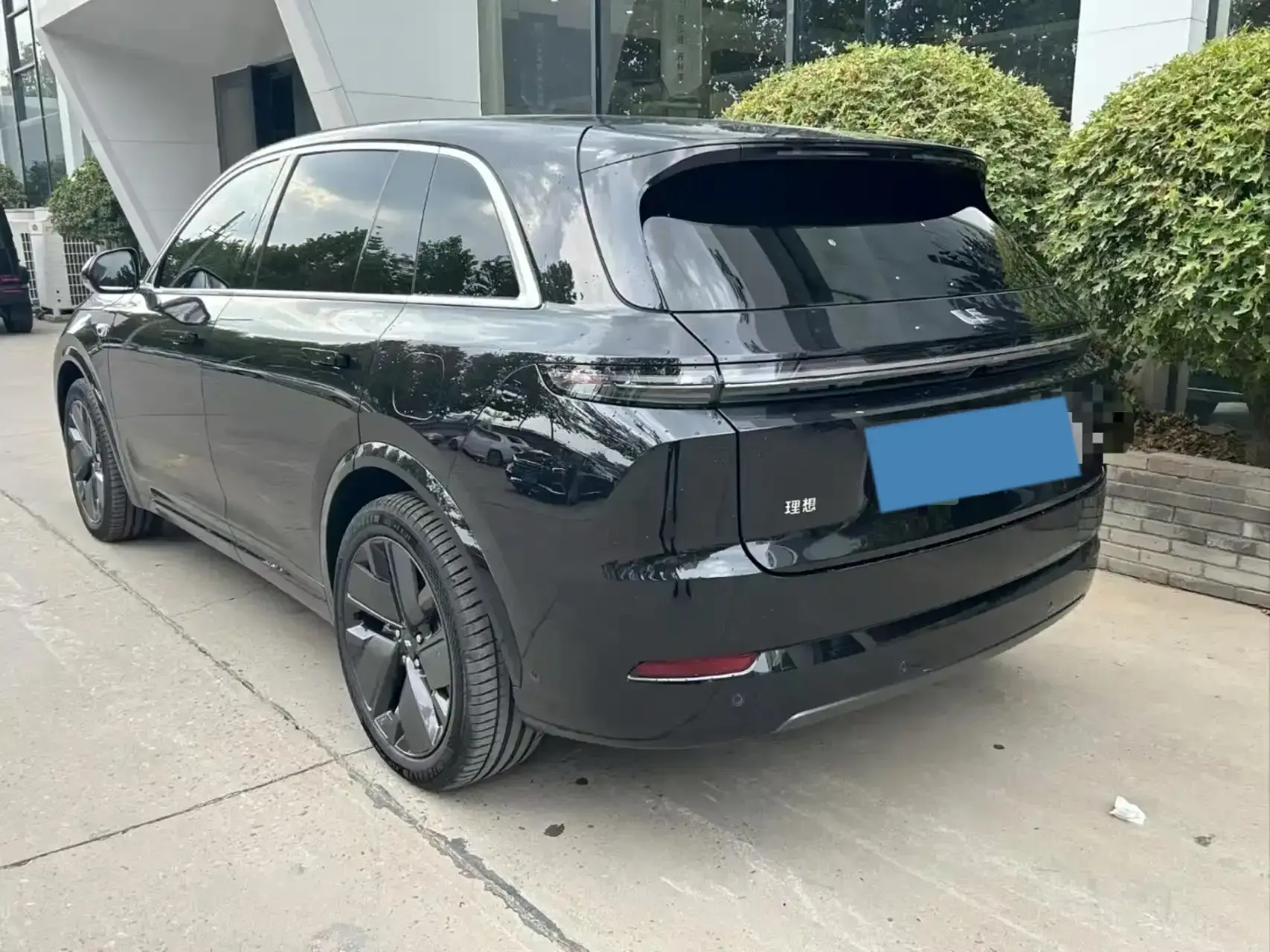 2025 LI L7 thumbnail 2