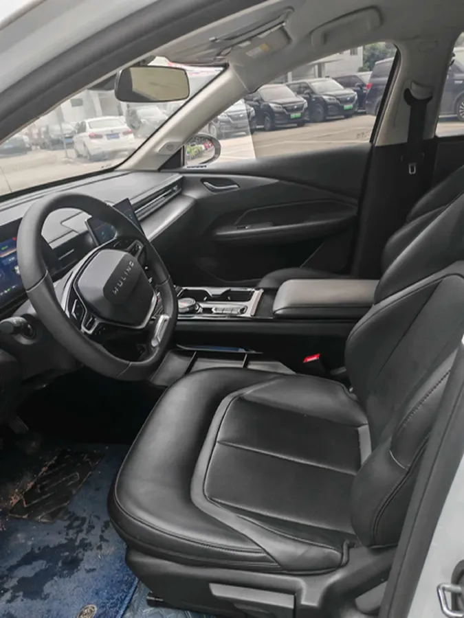 2024 WuLing E5 BEV 41.9KWH,autocango,china used car exporter,china ev exporter,chinese used car exporter,chinese used ev exporter