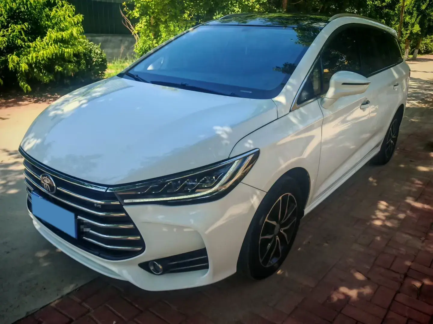 2018 BYD SONG view 1