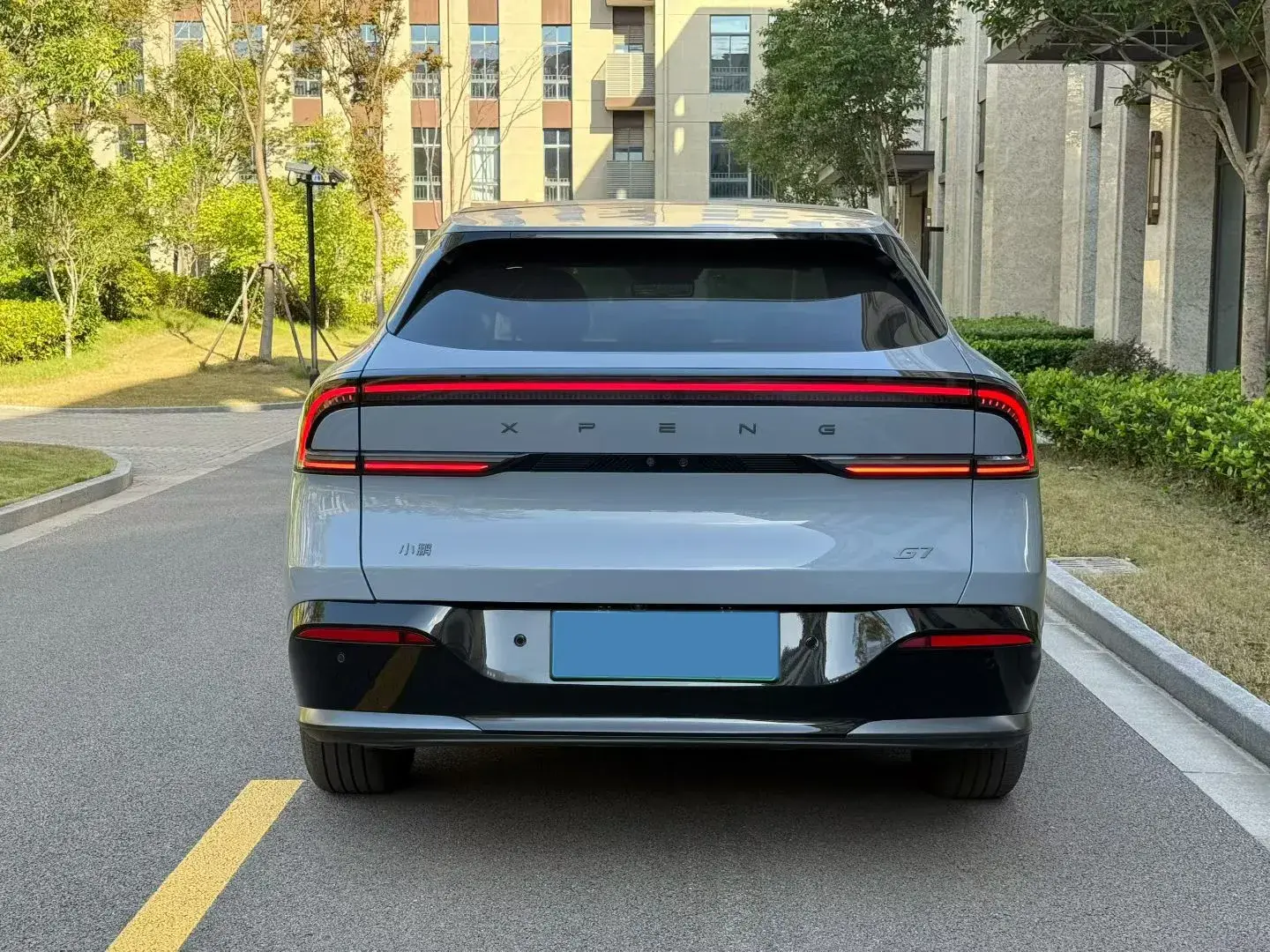 2025 XPENG G7 thumbnail 4