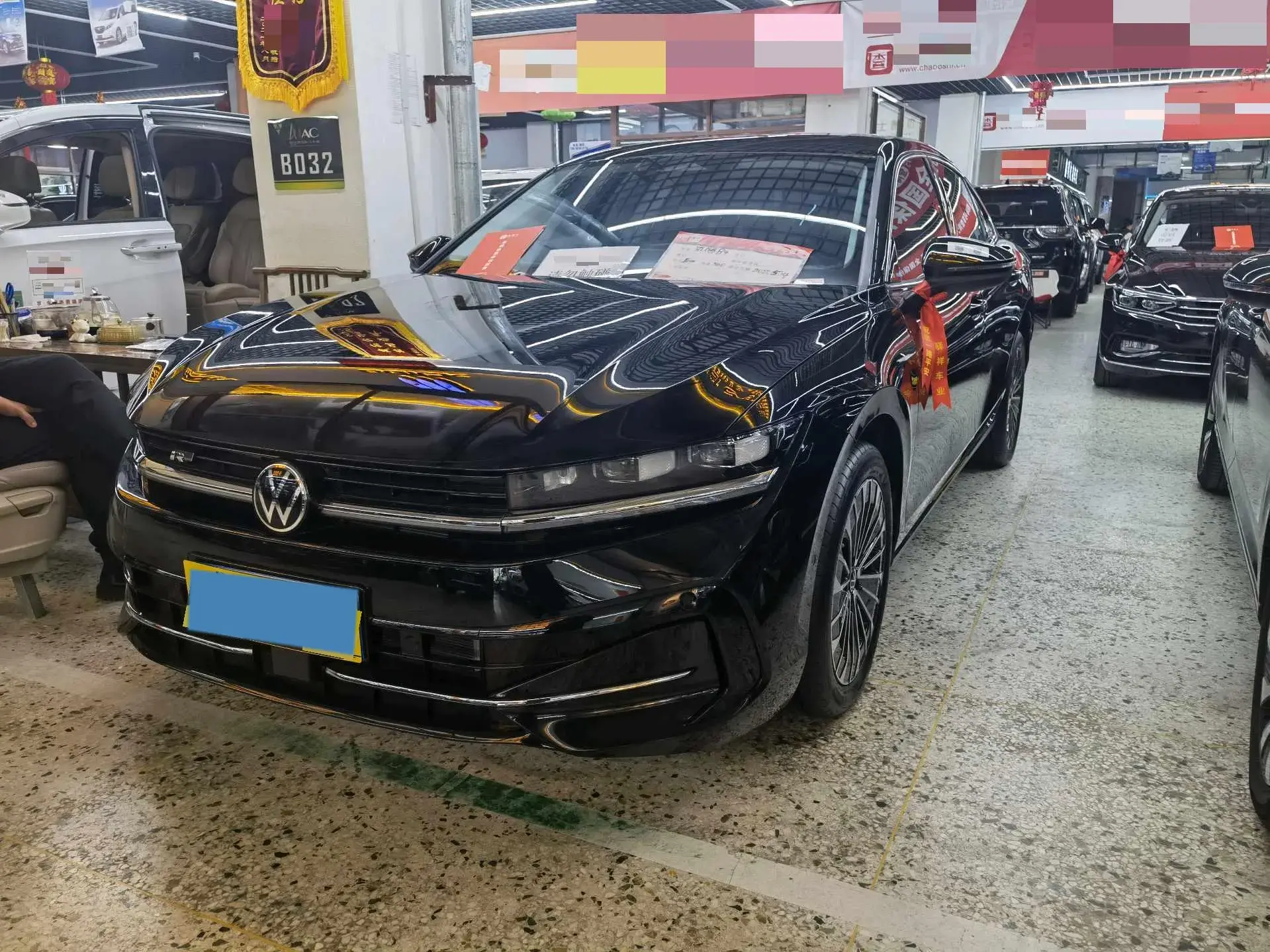 2024 VOLKSWAGEN MAGOTAN view 1