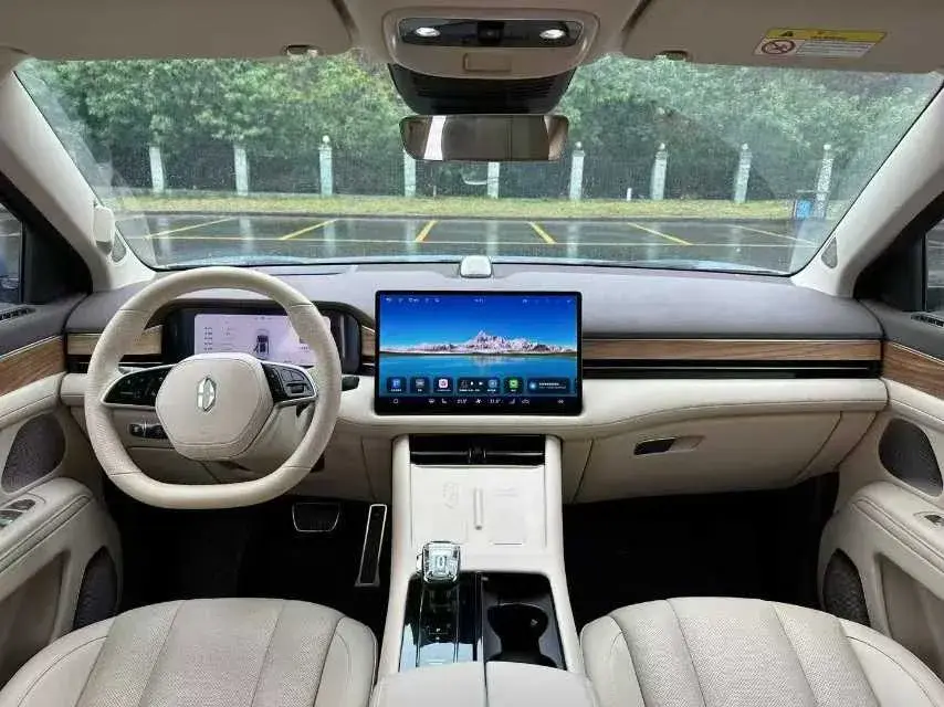 2024 AITO AITO thumbnail 4