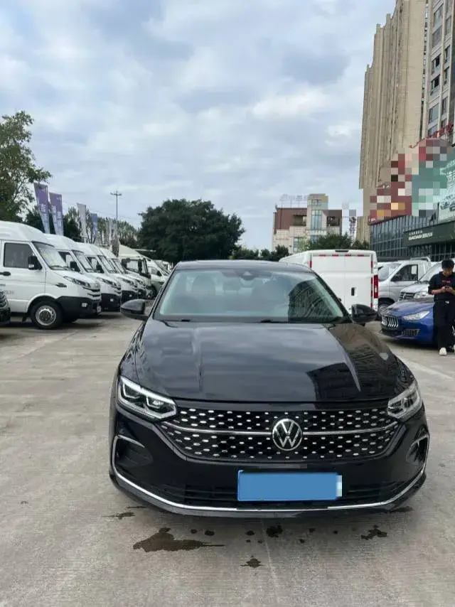 2023 VOLKSWAGEN LAVIDA thumbnail 2