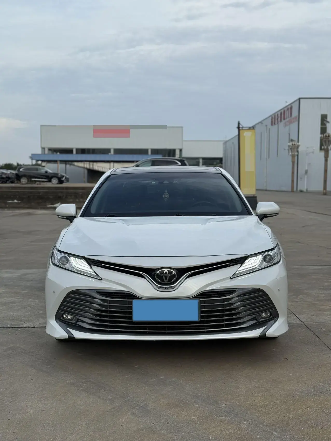 2019 TOYOTA CAMRY thumbnail 2