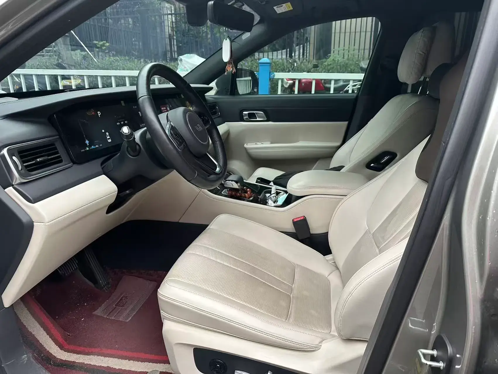 2020 LI ONE thumbnail 4