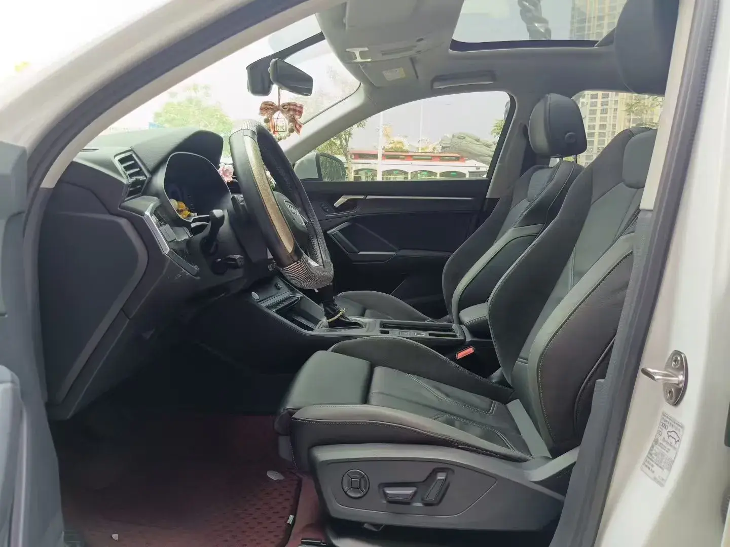 2020 AUDI Q3 thumbnail 4