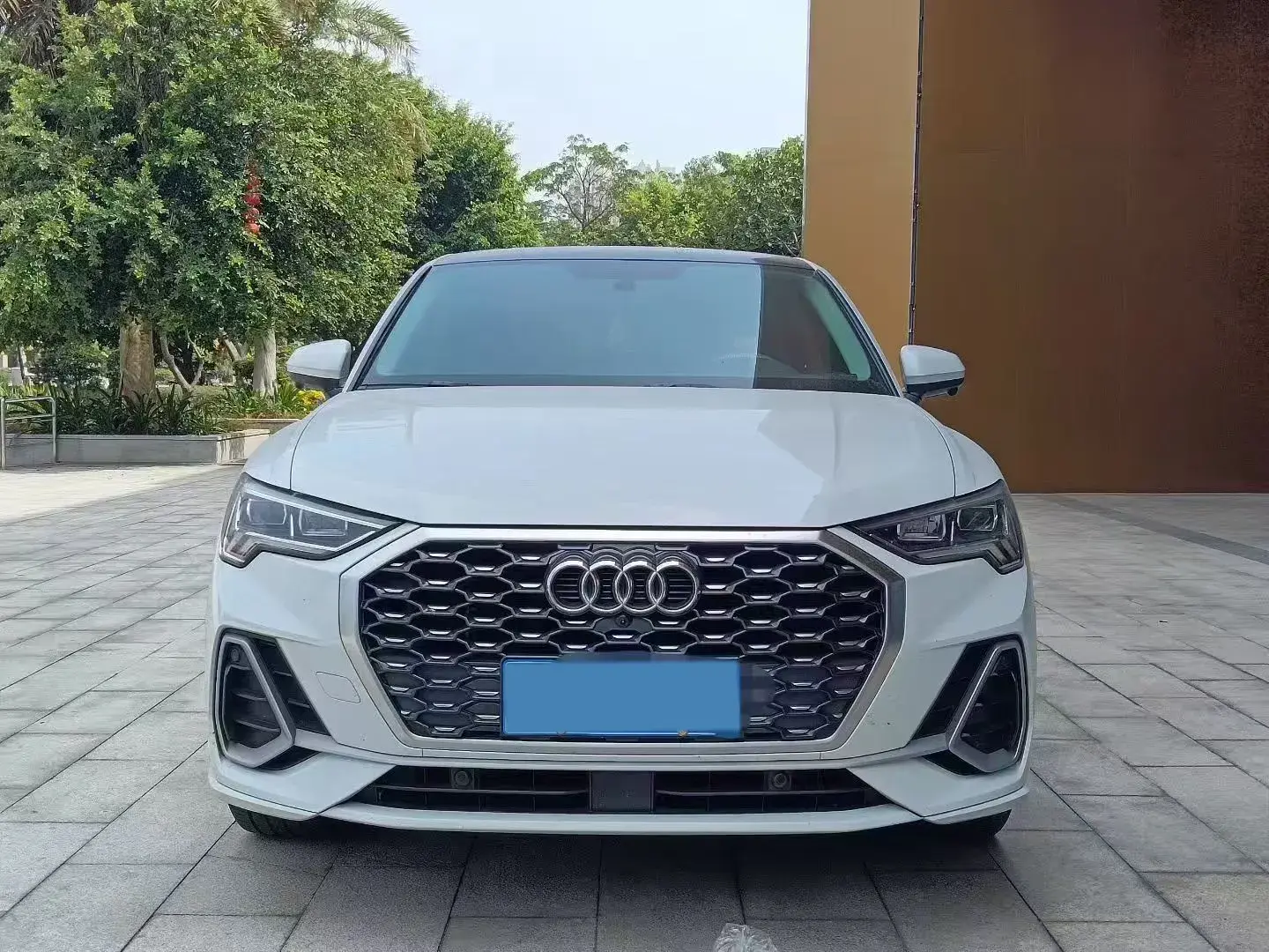 2020 AUDI Q3 thumbnail 2
