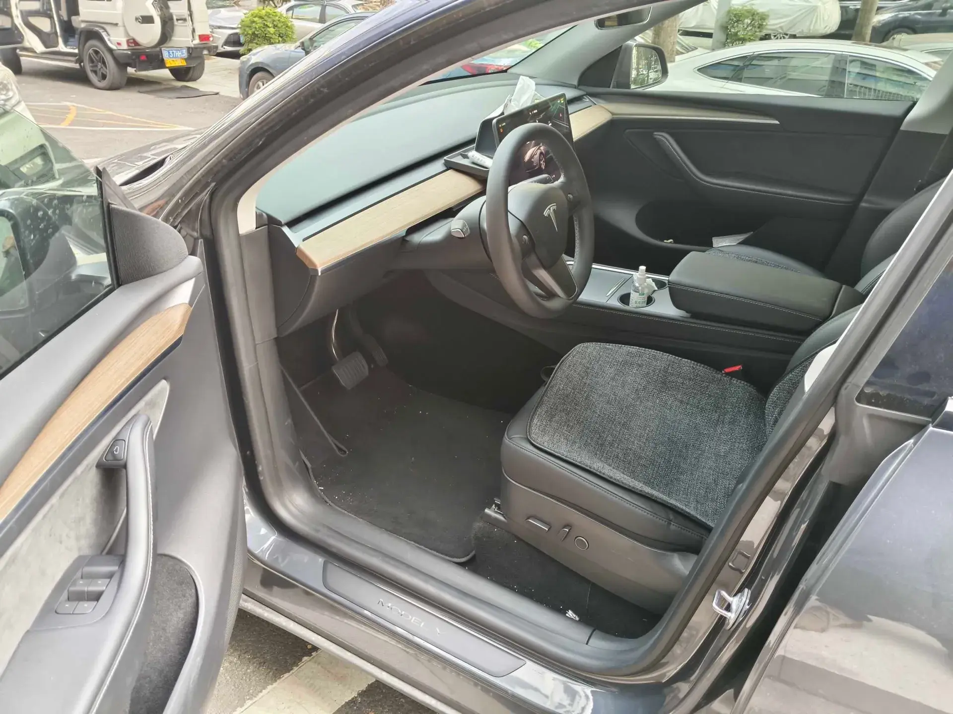 2022 TESLA MODEL thumbnail 2