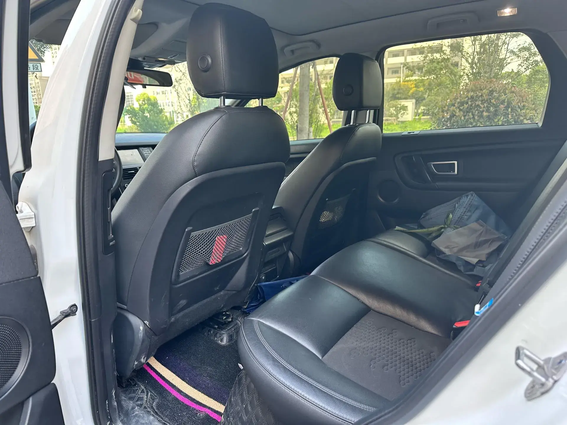 2018 LAND ROVER thumbnail 3