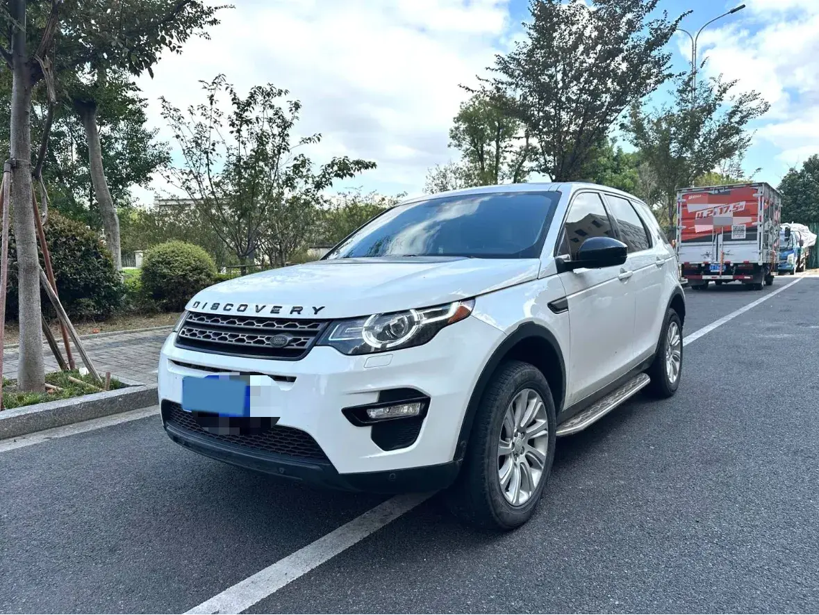 2018 LAND ROVER view 1