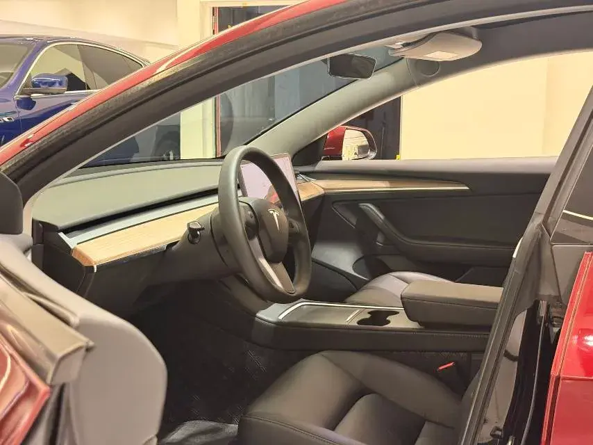 2022 TESLA MODEL thumbnail 4