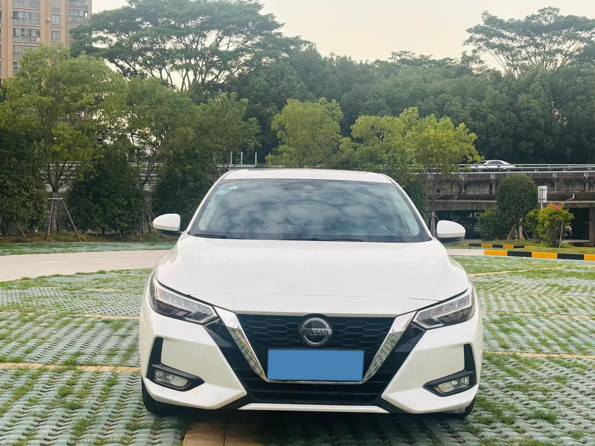 2020 NISSAN SYLPHY thumbnail 3