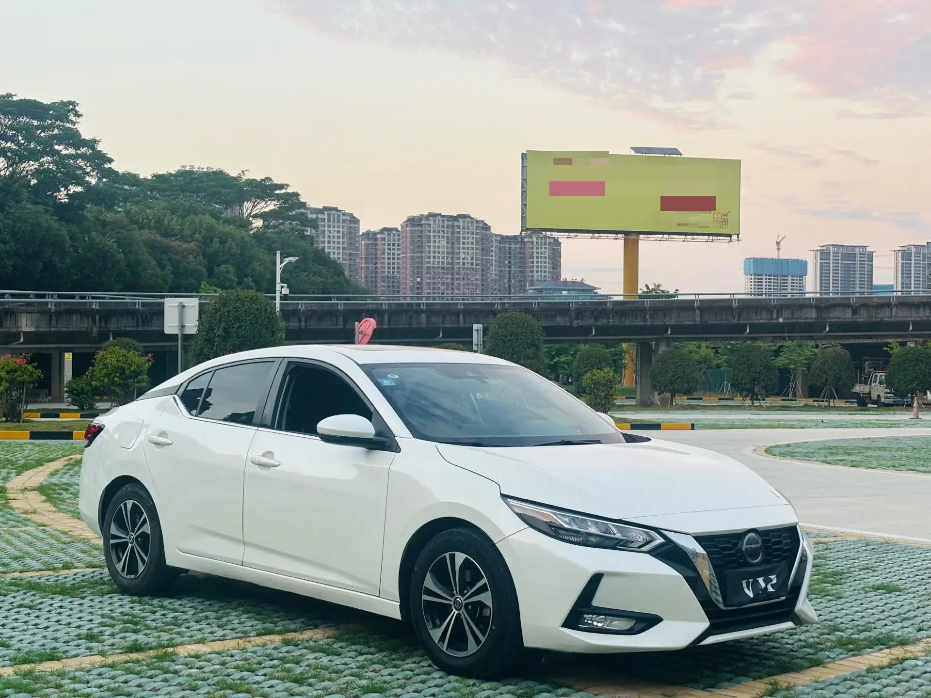 2020 NISSAN SYLPHY thumbnail 2
