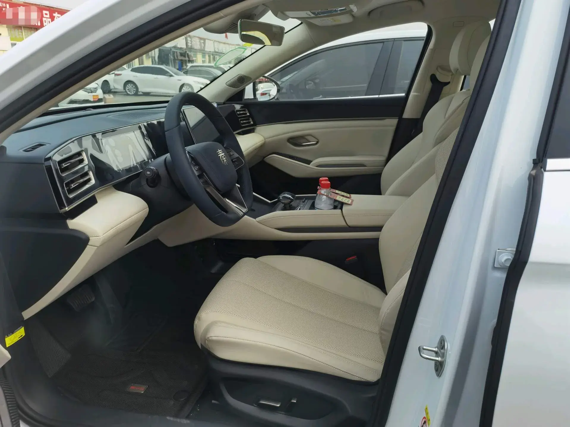 2024 BYD QINL thumbnail 4